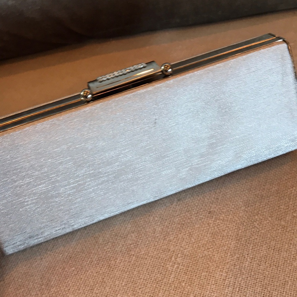 Silver Rhinestone Clutch - Picture 3 of 5